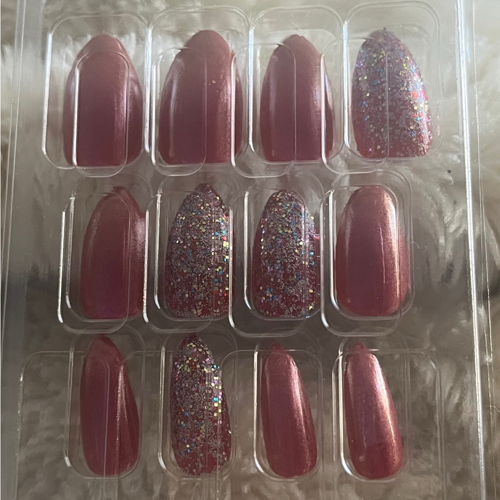 DIY‎ press on burgundy nails, glitter